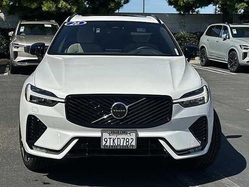 2026 Volvo XC60 Plus