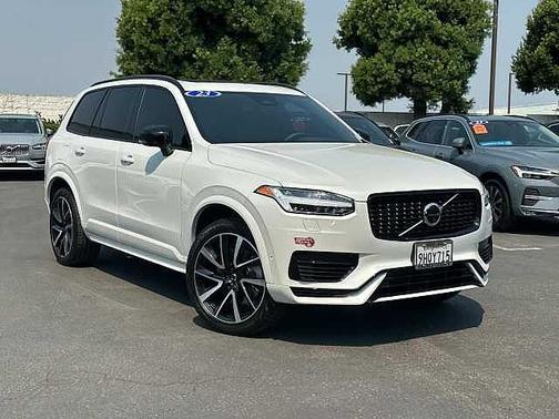 2023 Volvo XC90 Plus