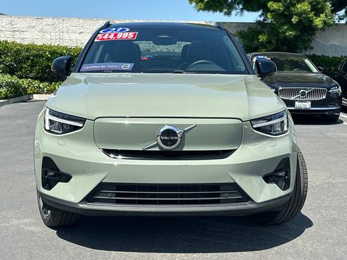2023 Volvo XC40 Recharge Pure Electric Twin eAWD Ultimate