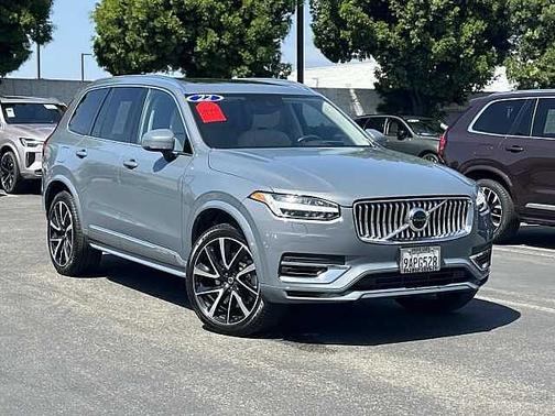 2022 Volvo XC90 T8 eAWD PHEV Inscription Expression 6P