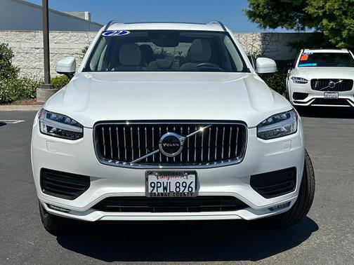 2022 Volvo XC90 T6 AWD Momentum 7P