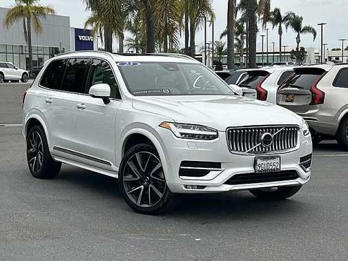 2023 Volvo XC90 Plus