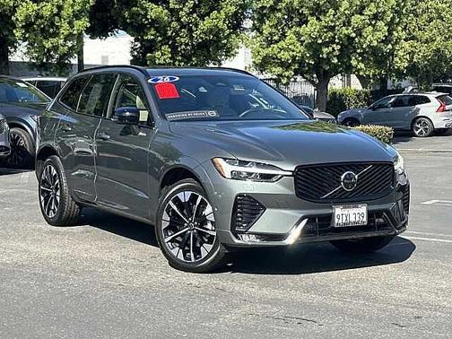 2026 Volvo XC60 Plus