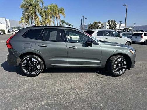 2026 Volvo XC60 Plus