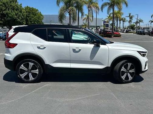 2023 Volvo XC40 Plus