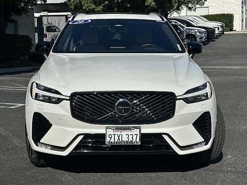 2026 Volvo XC60 Plus