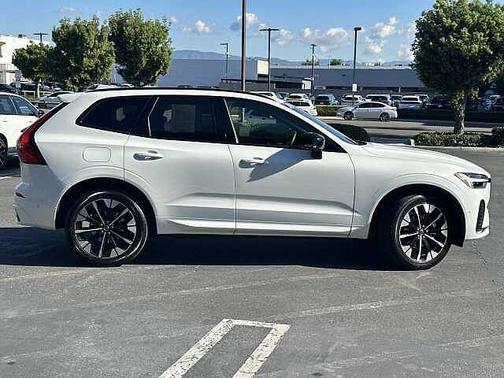 2026 Volvo XC60 Plus