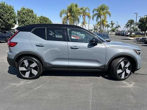 2023 Volvo XC40 Ultimate