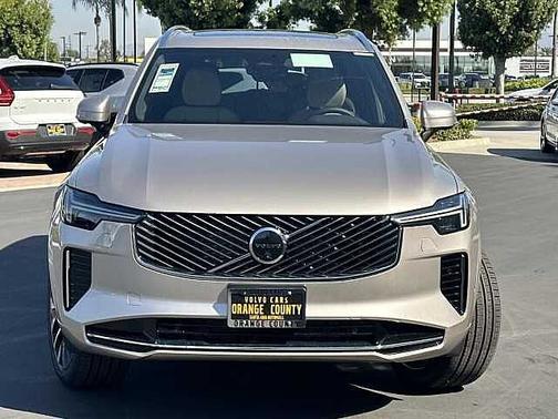 Bright Dusk 2026 Volvo XC90 Plus