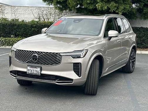 Bright Dusk 2026 Volvo XC90 Plus