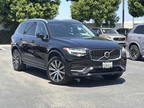 Onyx Black 2023 Volvo XC90 Core