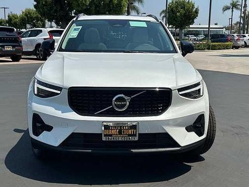 2026 Volvo XC40 Plus