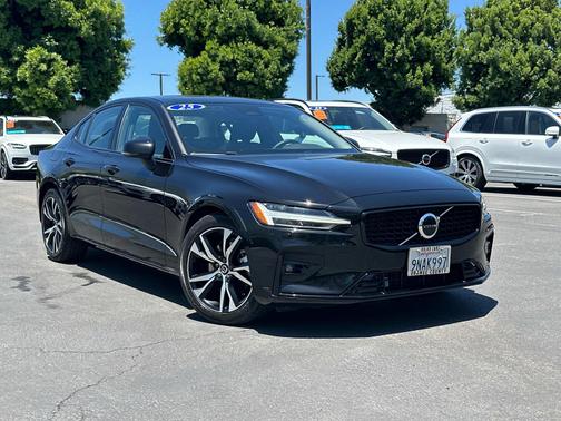 2025 Volvo S60 B5 FWD Core