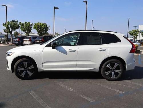2025 Volvo XC60 Core