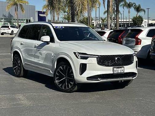 2025 Volvo XC90 Plus