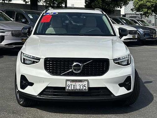 2026 Volvo XC40 Plus