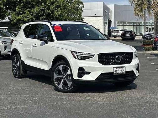 2026 Volvo XC40 Plus