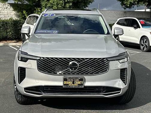 2025 Volvo XC90 Plus