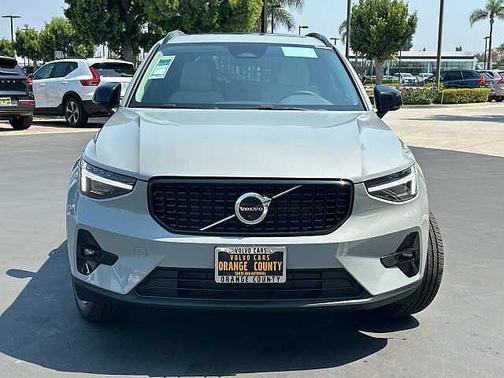 2026 Volvo XC40 Plus