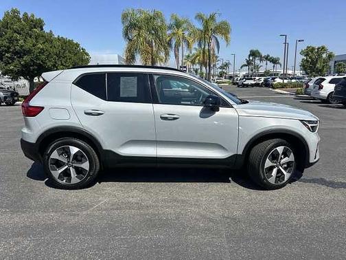 Vapour Grey 2026 Volvo XC40 Plus
