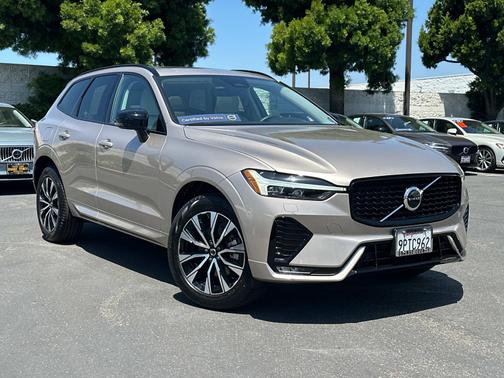 2025 Volvo XC60 B5 AWD Core