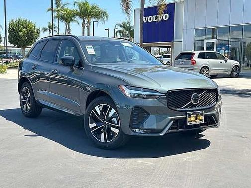 2026 Volvo XC60 Plus