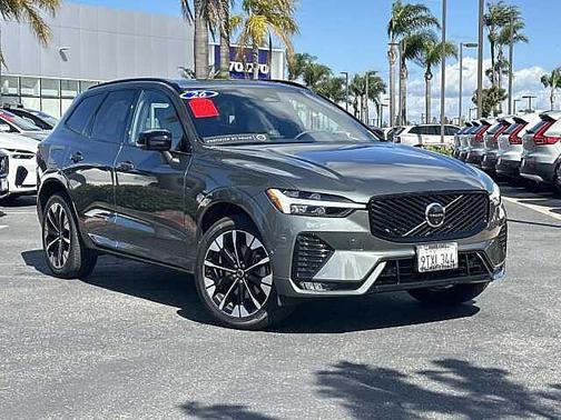 2026 Volvo XC60 Plus