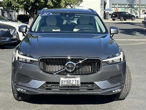 2021 Volvo XC60 T5 AWD Momentum