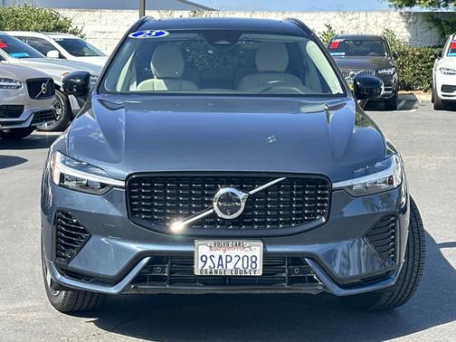 2025 Volvo XC60 Plug-In Hybrid T8 AWD Plus