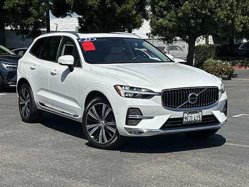 Crystal White 2023 Volvo XC60 Plus