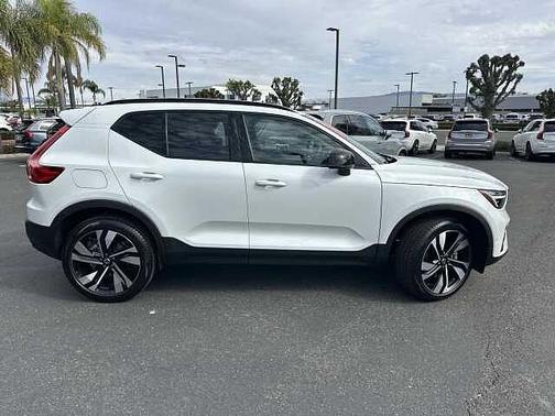 2026 Volvo XC40 Ultra