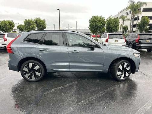 2023 Volvo XC60 Plus