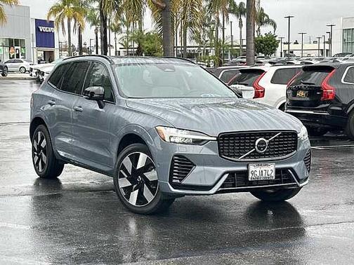 2023 Volvo XC60 Plus
