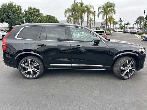 2024 Volvo XC90 B6 AWD Ultimate Bright Theme 6P