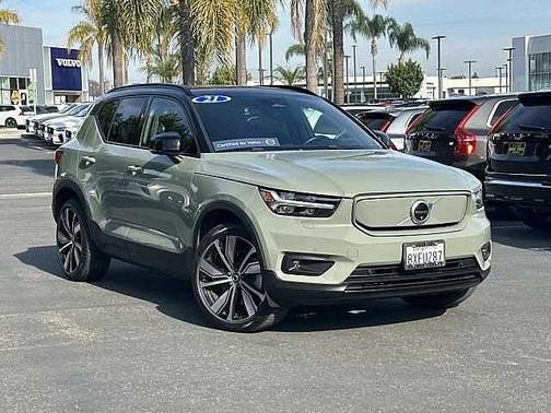 2021 Volvo XC40 Recharge P8 eAWD Pure Electric