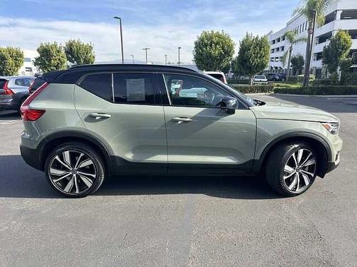 2021 Volvo XC40 Recharge P8 eAWD Pure Electric