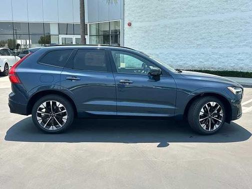 2026 Volvo XC60 Plus