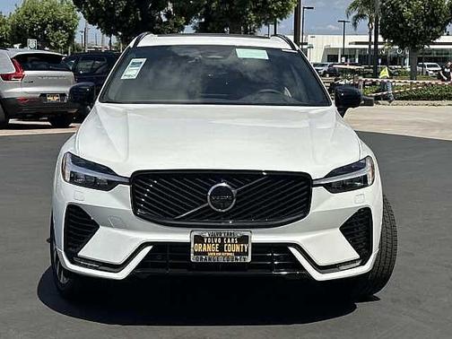 2026 Volvo XC60 Plus