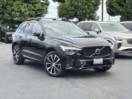 Onyx Black 2023 Volvo XC60 Plus
