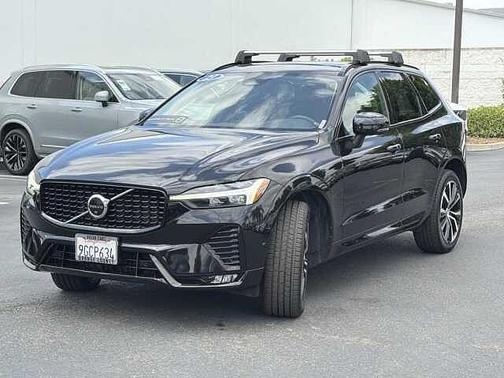 Onyx Black 2023 Volvo XC60 Plus