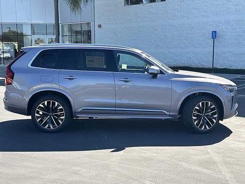 2026 Volvo XC90 Plus