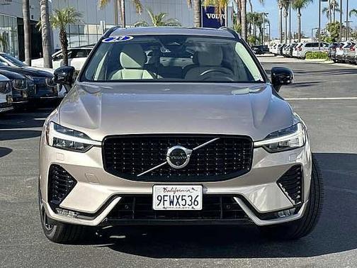 2023 Volvo XC60 Plus