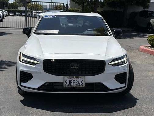 Crystal White 2024 Volvo S60 Recharge Plug-In Hybrid T8 eAWD PHEV Ultimate Black Edition