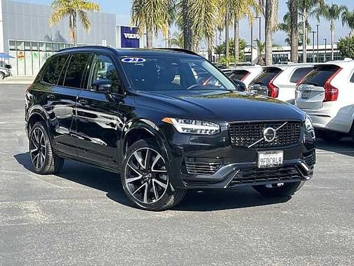 2023 Volvo XC90 Plus