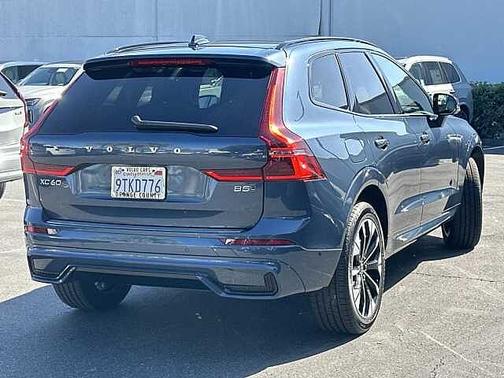 2026 Volvo XC60 Plus