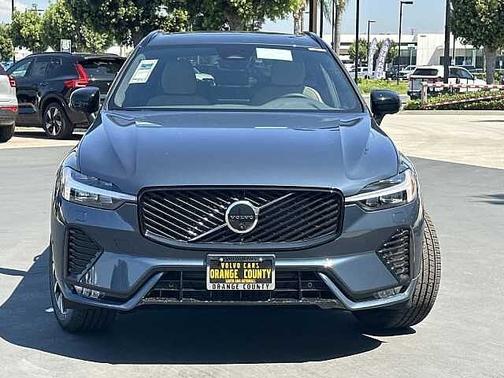 2026 Volvo XC60 Plus