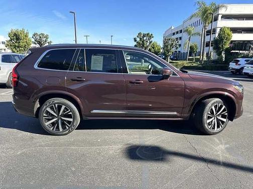2025 Volvo XC90 Core