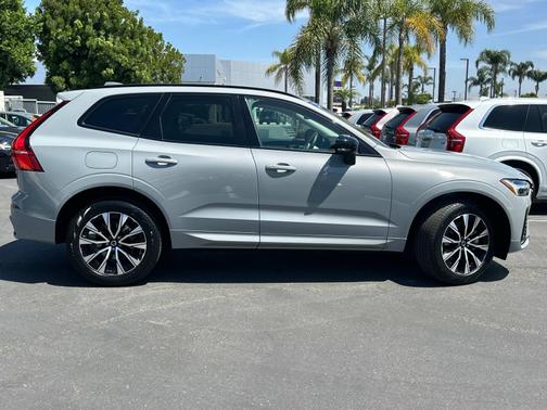2025 Volvo XC60 B5 AWD Core