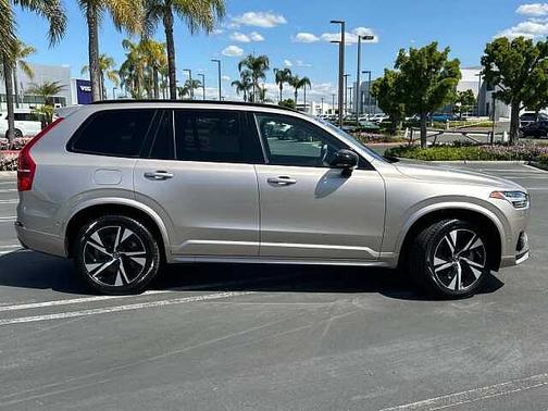 2023 Volvo XC90 Plus