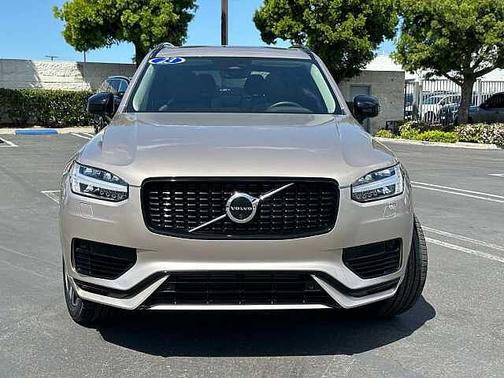 2023 Volvo XC90 Plus